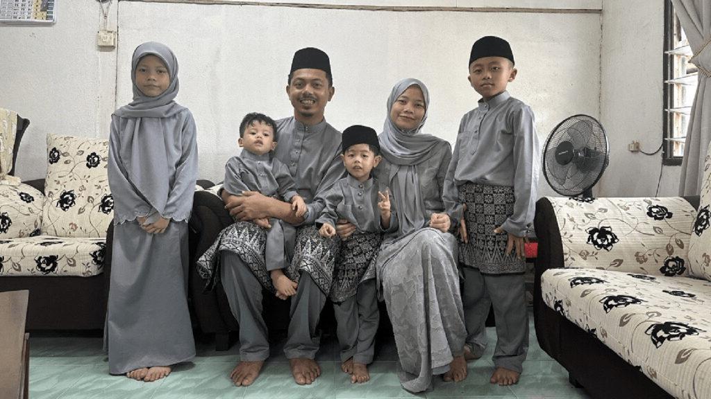 澳门足彩app Project Architect Eddy Fazly is pictured with his family. From left, Adam Danial, 9; wife, Nurhanis; Amal Danish, 5; Fazly; Anas Darwisy, 2; and Aisya Dalila, 7.